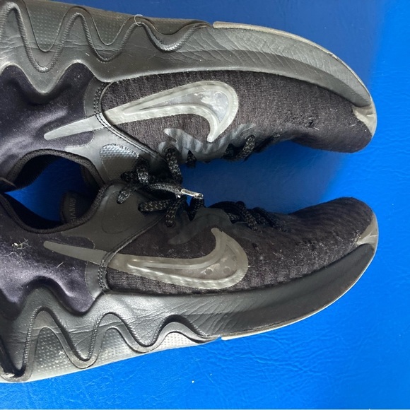 Nike black Gianni’s antetokounmpo size 10.5 mens used - Picture 3 of 10